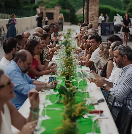 Festa di mezza estate: cena tra i filari e cocktail d'autore alla cantina Saffirio 