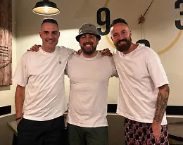 Cena a base di hamburger da "Viotti" per Francesco Facchinetti e Daniele Battaglia
