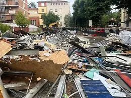 Demolito l'ex distributore di benzina Q8 di corso XXV Aprile [FOTOGALLERY]