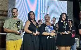 La Fashion Night conquista Refrancore: ventisei artisti in gara nel contest canoro, sfilate di moda e ospiti sul palco