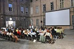 Avviata ieri nel cortile di Palazzo Ottolenghi la rassegna "Cinema Cinema"