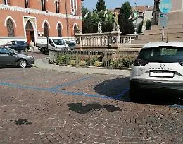 &laquo;Tappare i buchi nel porfido con il bitume &egrave; come cambiare il paraurti di una Ferrari con quello di una Lancia Thema&raquo;