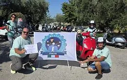 700 chilometri in Vespa fino in Abruzzo: quattro astigiani conquistano il podio nazionale alla Vespaconcentrazione Poggese