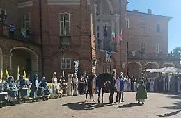 Castell&rsquo;Alfero, una mattinata di passione nell&rsquo;attesa del Palio