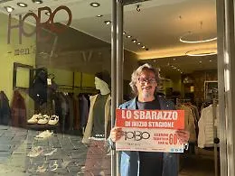 Settembre astigiano: lo "sbarazzo di inizio stagione" firmato Hobo in corso Alfieri ,con sconti fino al 60%