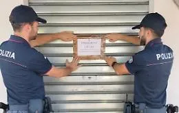 Altra chiusura di un bar per sette giorni: troppi pregiudicati ai tavolini 