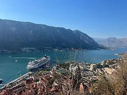La Crociera procede tra sorrisi e tappe indimenticabili: dopo Kotor all'orizzonte c'&egrave; Mikonos