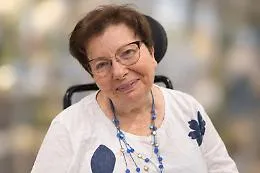 Attesa per i funerali di "maestra Franca"