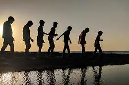 Minori stranieri soli, servono nuovi tutori: aperto il bando regionale