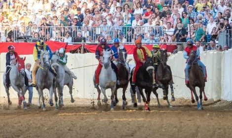 Il gran giorno &egrave; arrivato: Asti &egrave; in festa, si corre il Palio