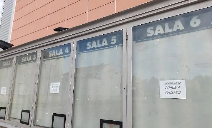 Cinelendia, oggi sale chiuse per l'allagamento dovuto al temporale di gioved&igrave;